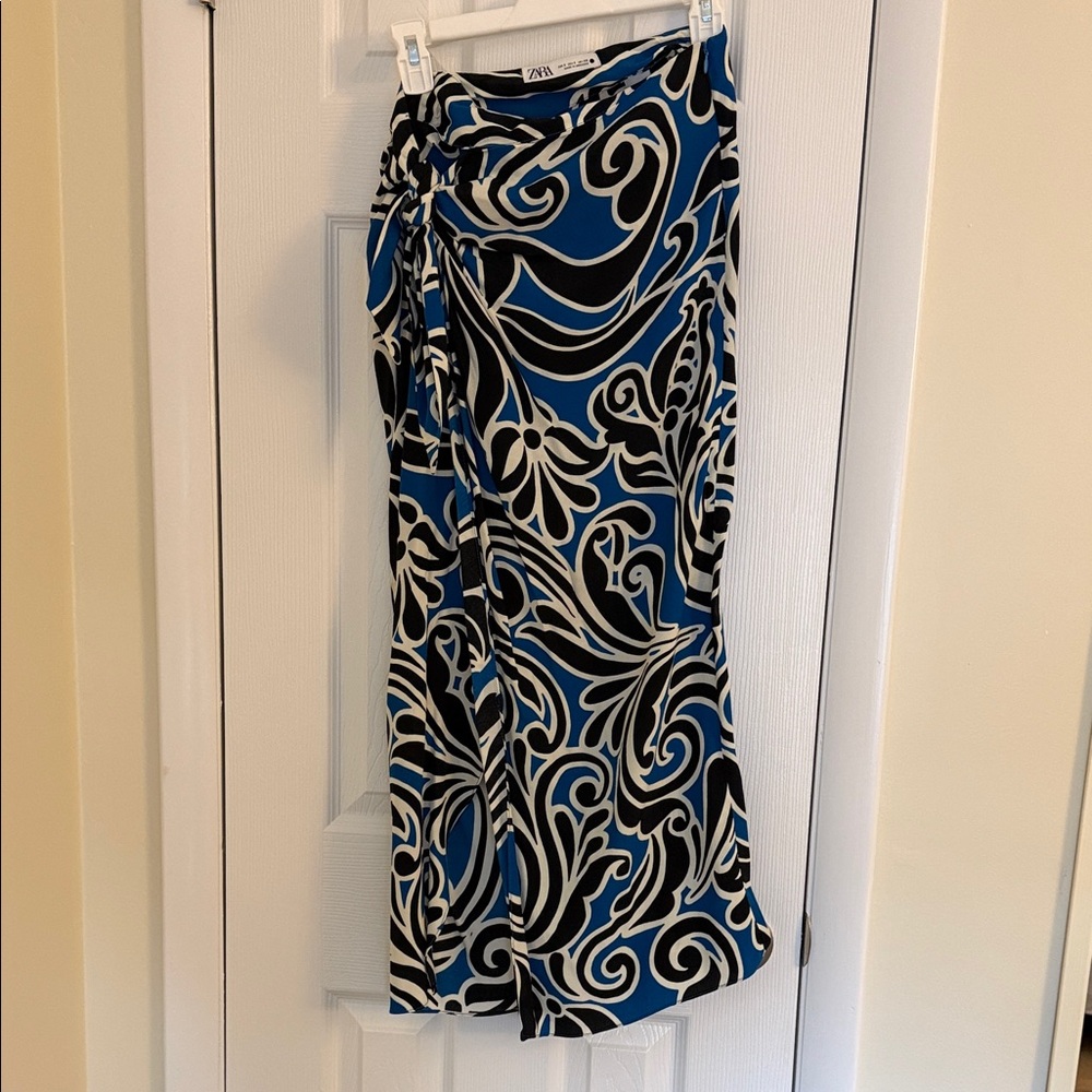 Zara Abstract Blue and Black Wrap Skirt